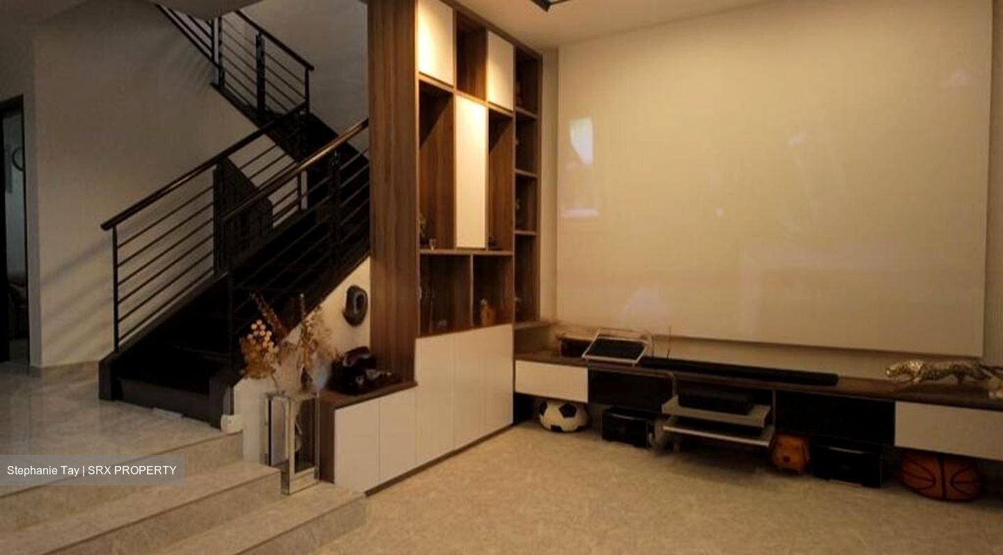 Hougang Avenue 8 (D19), Terrace #456225061